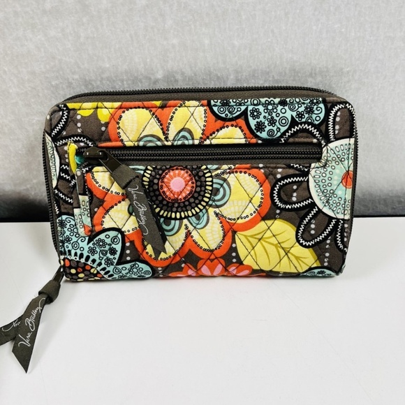 Vera Bradley Hipster Crossbody Bag in Flower Shower Retired Print Colorful - Picture 13 of 16